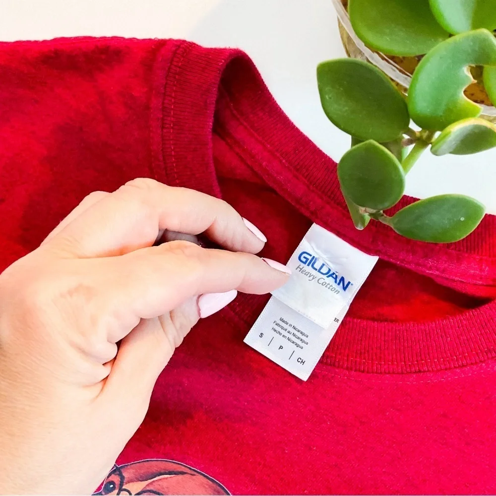 HANDMADE Doxie on a stack of books Red Cotton Tee Shirt - Picture 5 of 8